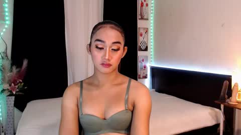 gorgeous_nicole online show from 02/21/25, 09:11