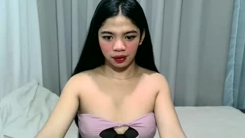 Snapshot of gorgeouspinay_gwen chatting on 03/21/26, 12:15 gorgeouspinay_gwen online show from 03/21/26, 12:15