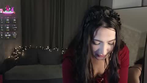 Snapshot of goth_tvt chatting on 12/17/25, 06:36 mulan online show from 12/17/25, 06:36