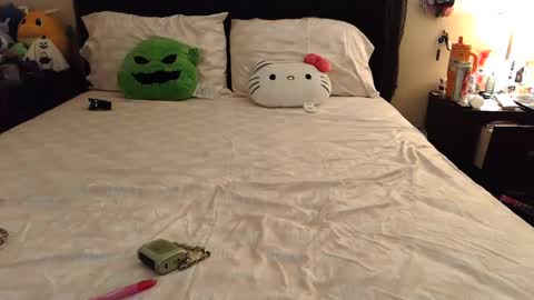 Snapshot of gothbaby305 chatting on 10/30/25, 02:57 gothbaby305 online show from 10/30/25, 02:57