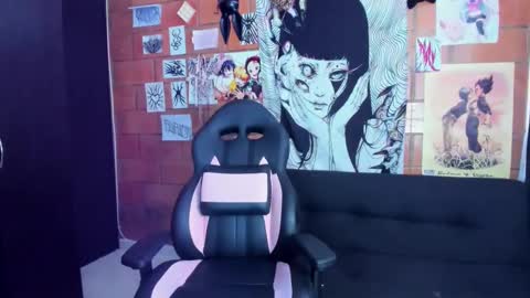 Snapshot of gothic9goddes chatting on 12/20/24, 08:01 GG online show from 12/20/24, 08:01