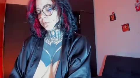 Snapshot of gothic9goddes chatting on 11/30/25, 01:48 GG online show from 11/30/25, 01:48
