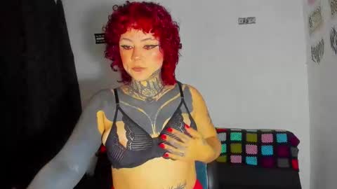Snapshot of gothic9goddes chatting on 01/11/26, 11:10 GG online show from 01/11/26, 11:10
