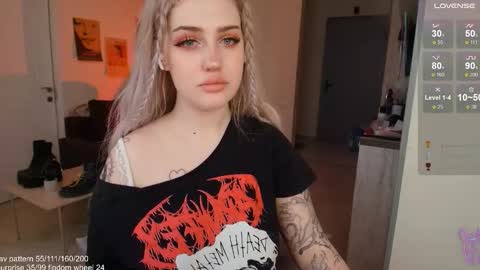 traumfrau Kira angel face devil eyes I SELL A LOT VIDEO IN GALLERY online show from 02/01/26, 07:18