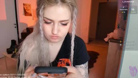 traumfrau Kira angel face devil eyes I SELL A LOT VIDEO IN GALLERY online show from 02/01/26, 07:23