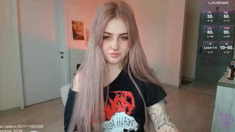 traumfrau Kira angel face devil eyes I SELL A LOT VIDEO IN GALLERY online show from 02/12/26, 12:11