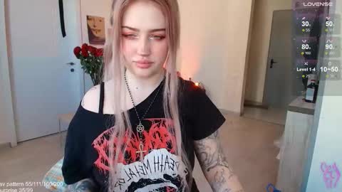 traumfrau Kira angel face devil eyes I SELL A LOT VIDEO IN GALLERY online show from 02/20/26, 11:22