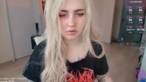 traumfrau Kira angel face devil eyes I SELL A LOT VIDEO IN GALLERY online show from 03/06/26, 10:45