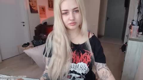traumfrau Kira angel face devil eyes I SELL A LOT VIDEO IN GALLERY online show from 03/25/26, 12:00