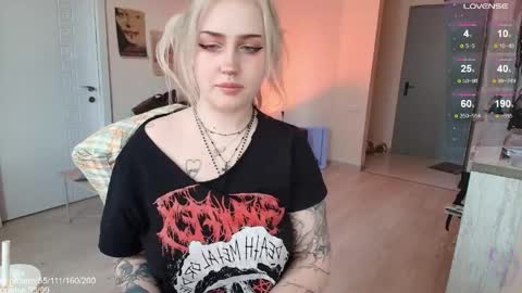 traumfrau Kira angel face devil eyes I SELL A LOT VIDEO IN GALLERY online show from 03/29/26, 12:27
