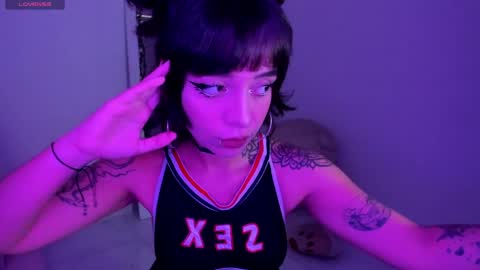 Snapshot of gothv chatting on 05/20/26, 05:08 Violet online show from 05/20/26, 05:08