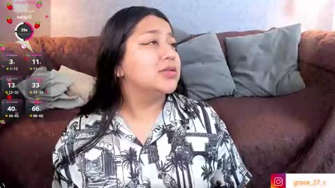 Snapshot of grace77_ chatting on 03/12/26, 01:06 Grace online show from 03/12/26, 01:06