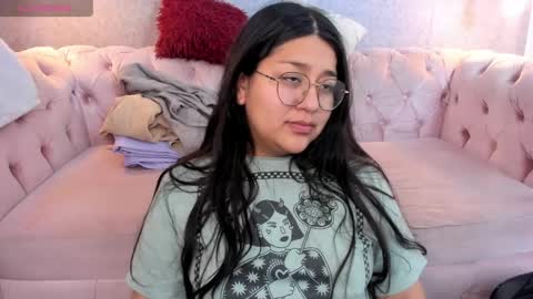 Snapshot of grace77_ chatting on 05/17/26, 01:29 Grace online show from 05/17/26, 01:29