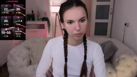 Snapshot of grace_autumn_mood chatting on 10/17/25, 06:16 grace_autumn_mood online show from 10/17/25, 06:16