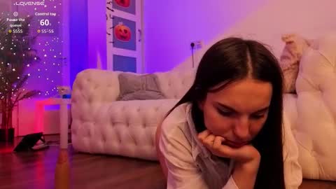 Snapshot of grace_autumn_mood chatting on 10/26/25, 06:19 grace_autumn_mood online show from 10/26/25, 06:19