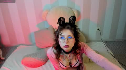 Grace online show from 11/22/25, 09:03