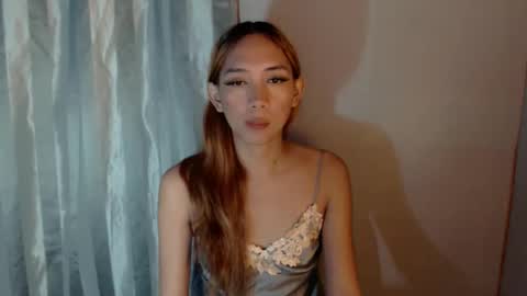 Snapshot of grace_for_youuu chatting on 10/09/25, 05:22 HoneyGrace online show from 10/09/25, 05:22
