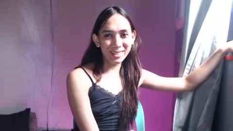 Snapshot of grace_for_youuu chatting on 11/27/25, 05:09 HoneyGrace online show from 11/27/25, 05:09