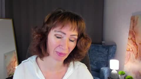 Snapshot of grace_kellyy chatting on 06/10/26, 04:01 Grace online show from 06/10/26, 04:01