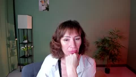 Snapshot of grace_kellyy chatting on 06/12/26, 04:22 Grace online show from 06/12/26, 04:22