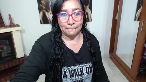 Snapshot of grace_mature_milf chatting on 09/18/25, 10:17 grace_mature_milf online show from 09/18/25, 10:17