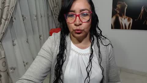 Snapshot of grace_mature_milf chatting on 09/29/25, 10:09 grace_mature_milf online show from 09/29/25, 10:09