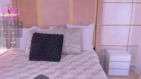 Grace Dupont online show from 10/17/25, 11:29