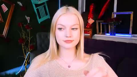 Snapshot of graceglamour chatting on 11/26/25, 01:34 Grace Glamour online show from 11/26/25, 01:34