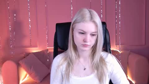Snapshot of graceglamour chatting on 01/14/26, 05:13 Grace Glamour online show from 01/14/26, 05:13