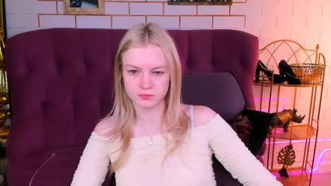 Snapshot of graceglamour chatting on 02/22/26, 05:08 Grace Glamour online show from 02/22/26, 05:08