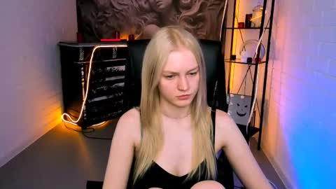 Snapshot of graceglamour chatting on 03/05/26, 05:14 Grace Glamour online show from 03/05/26, 05:14