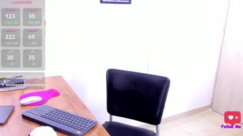 Snapshot of gracehill__ chatting on 11/04/25, 10:36 Im Sofia online show from 11/04/25, 10:36