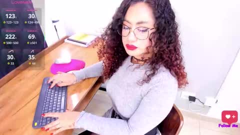 Snapshot of gracehill__ chatting on 11/24/25, 10:37 Im Sofia online show from 11/24/25, 10:37