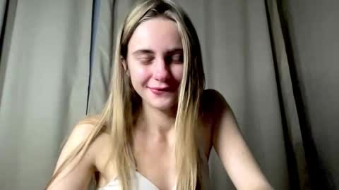 gracetorrezz online show from 10/24/25, 04:36