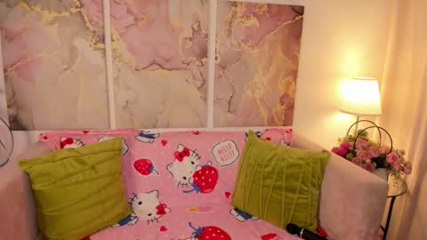 gracieave online show from 11/18/25, 01:22