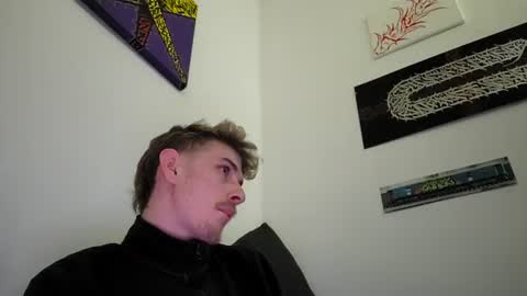 Snapshot of graff4 chatting on 12/25/24, 03:49 Smallcom online show from 12/25/24, 03:49