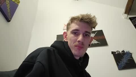 Snapshot of graff4 chatting on 12/29/24, 09:20 Smallcom online show from 12/29/24, 09:20