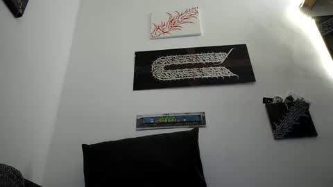 Snapshot of graff4 chatting on 01/12/25, 12:39 Smallcom online show from 01/12/25, 12:39