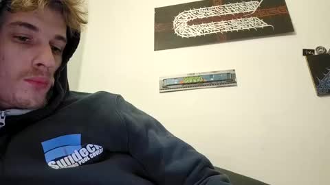 Snapshot of graff4 chatting on 01/15/25, 07:34 Smallcom online show from 01/15/25, 07:34