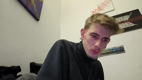 Snapshot of graff4 chatting on 01/18/25, 12:35 Smallcom online show from 01/18/25, 12:35