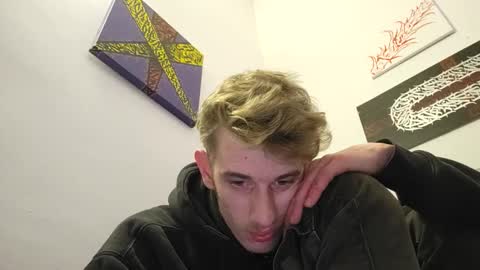 Snapshot of graff4 chatting on 02/12/25, 03:07 Smallcom online show from 02/12/25, 03:07