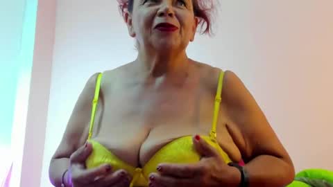 Mi Name is violeta  online show from 01/09/25, 01:39
