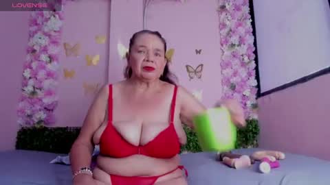 Mi Name is violeta  online show from 06/25/26, 01:04