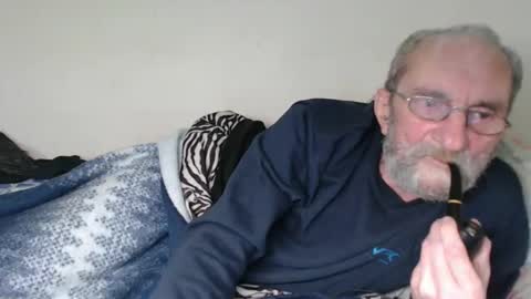 Mark online show from 12/17/25, 06:58