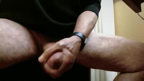 Snapshot of grandpamarco chatting on 11/04/25, 12:10 grandpa marco online show from 11/04/25, 12:10