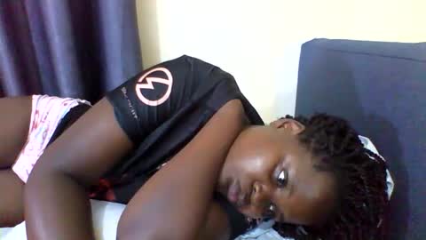 Snapshot of grannylover_ chatting on 09/25/25, 05:11 grannylover_ online show from 09/25/25, 05:11