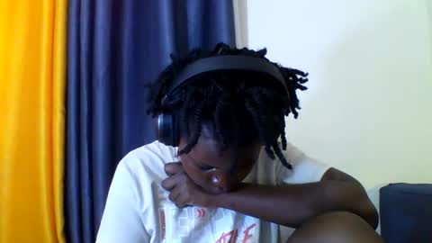 Snapshot of grannylover_ chatting on 09/29/25, 05:12 grannylover_ online show from 09/29/25, 05:12