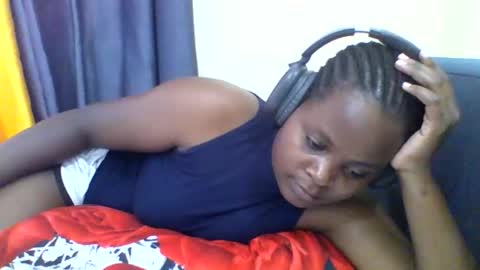 Snapshot of grannylover_ chatting on 10/19/25, 07:53 grannylover_ online show from 10/19/25, 07:53