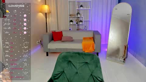 Snapshot of graseflower chatting on 12/01/25, 01:10 Grase online show from 12/01/25, 01:10