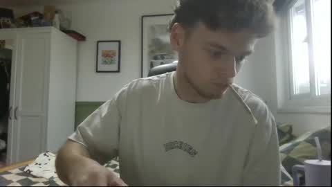 Snapshot of grashoppafinn chatting on 12/17/25, 02:45 Fin online show from 12/17/25, 02:45